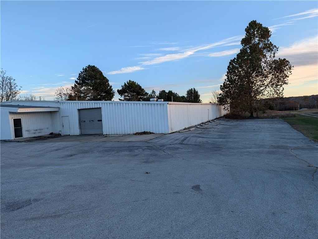 304 N Industrial Park Rd  