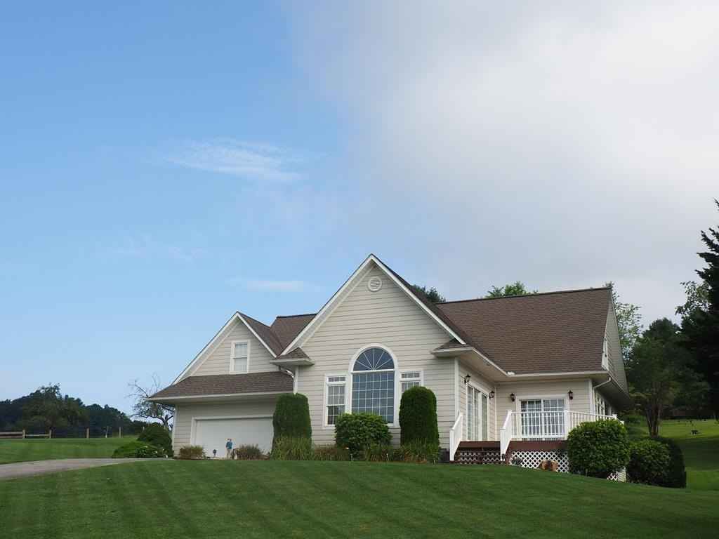 19 Lone Oak Ct  
