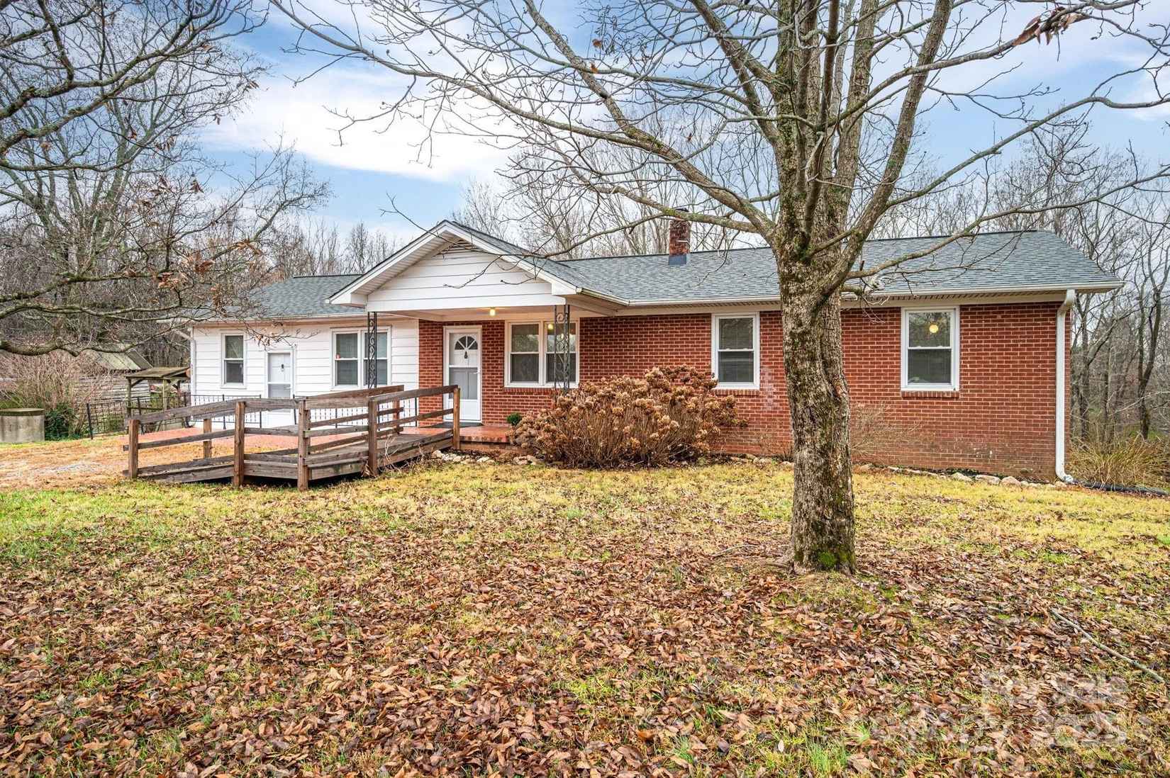 6331 Smith Rd  