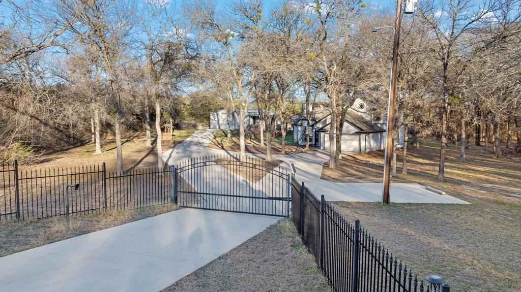 717 Mary Dr  