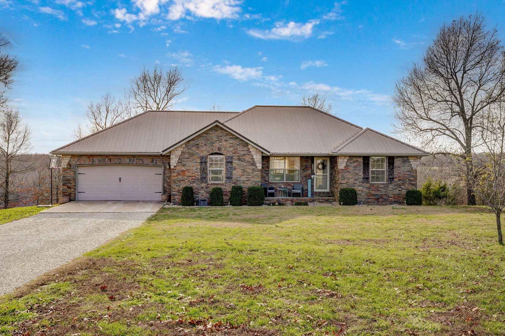 205 Weatherby Dr  