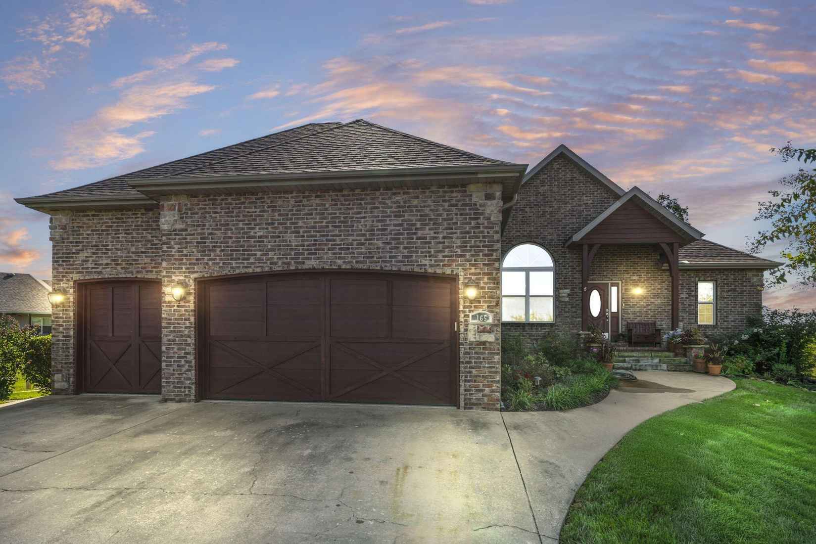 165 Gloria Ct  