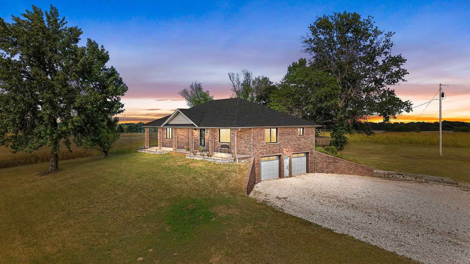 125 Capetti B Dr  