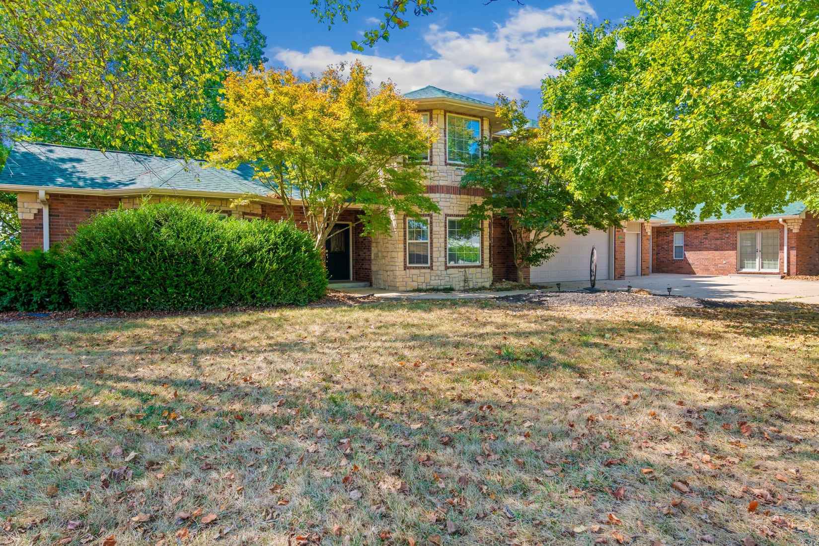 165 Live Oak Ln  