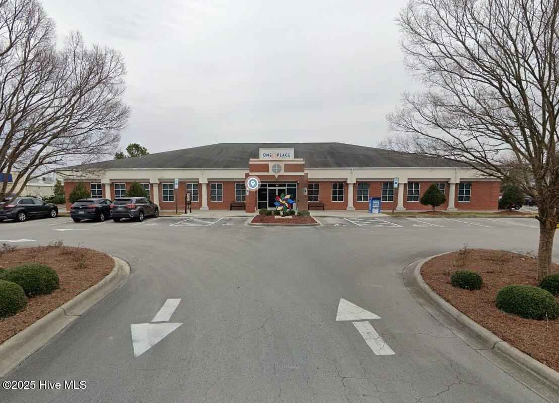 900 Dennis Rd  
