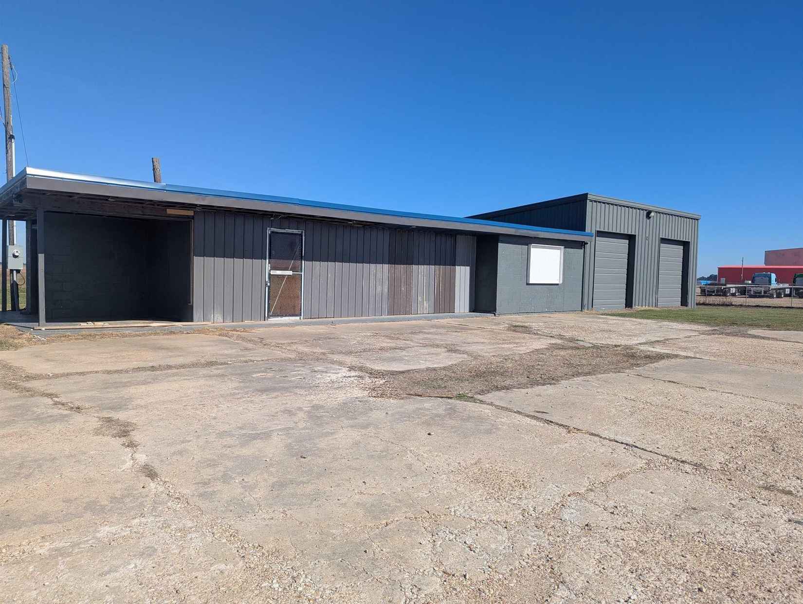 12505 HWY 90  