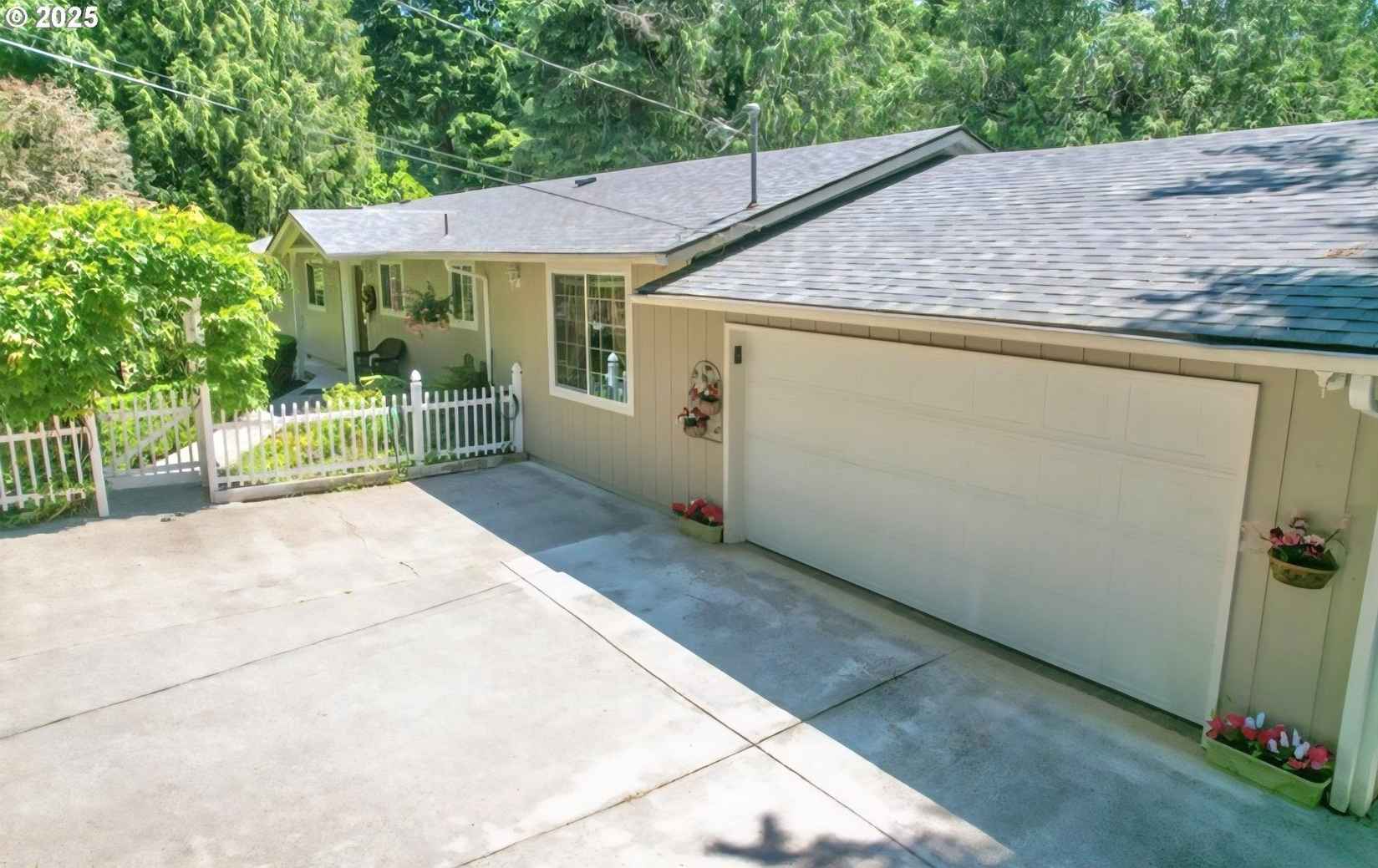 94504 SMOKEY Ln  