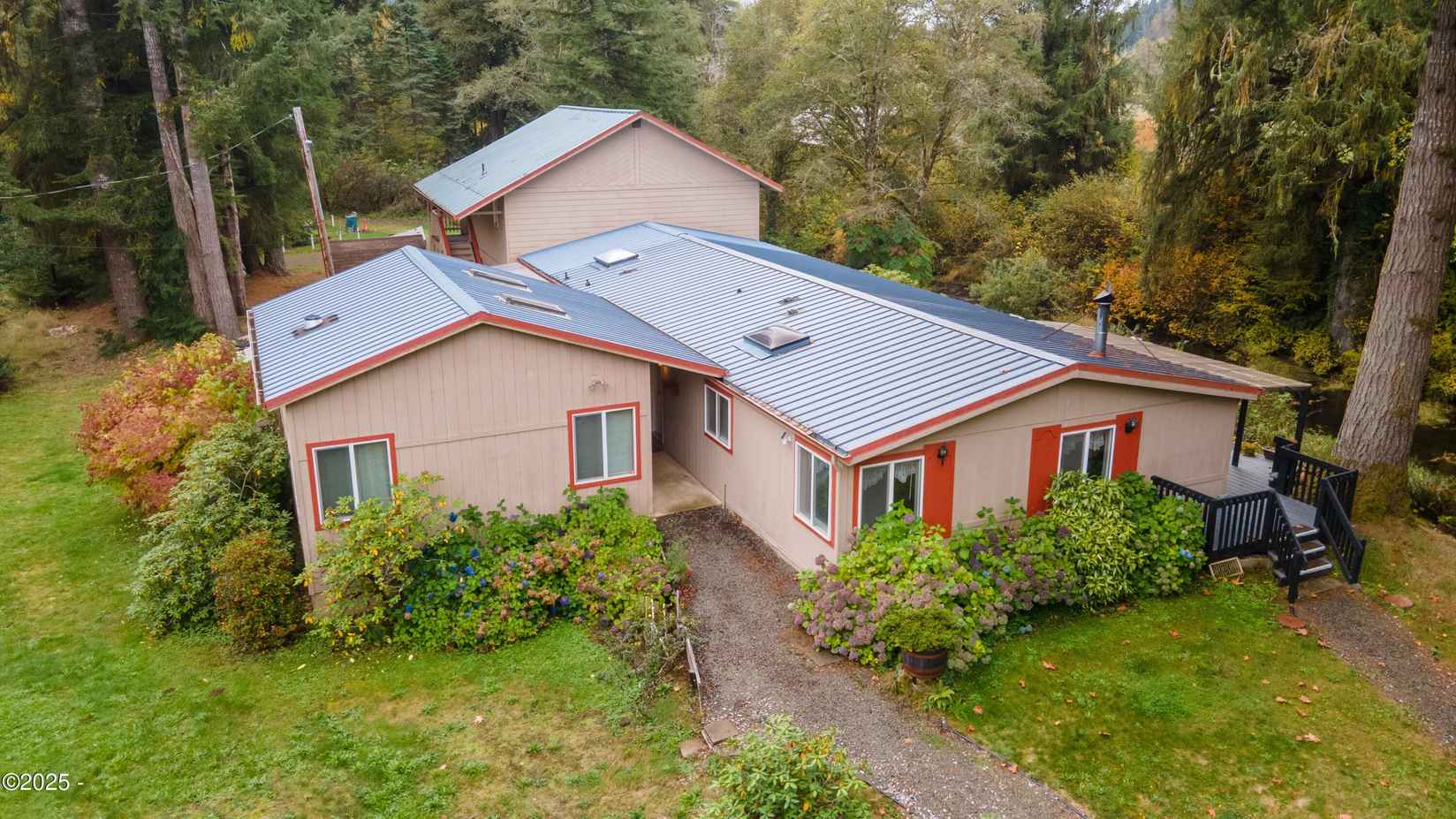 563 Moonshine Park Rd  