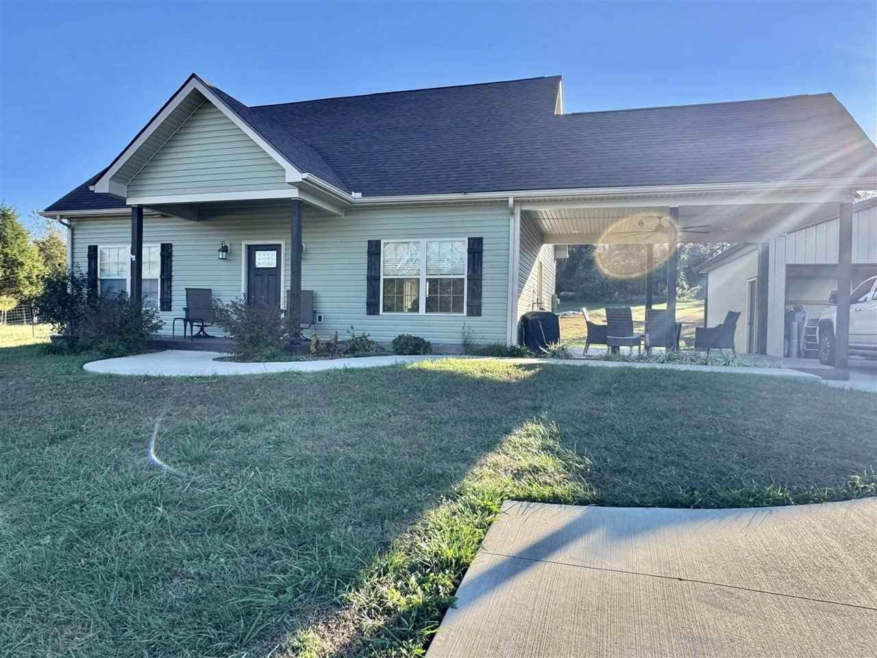 233 Apple Vly Rd  