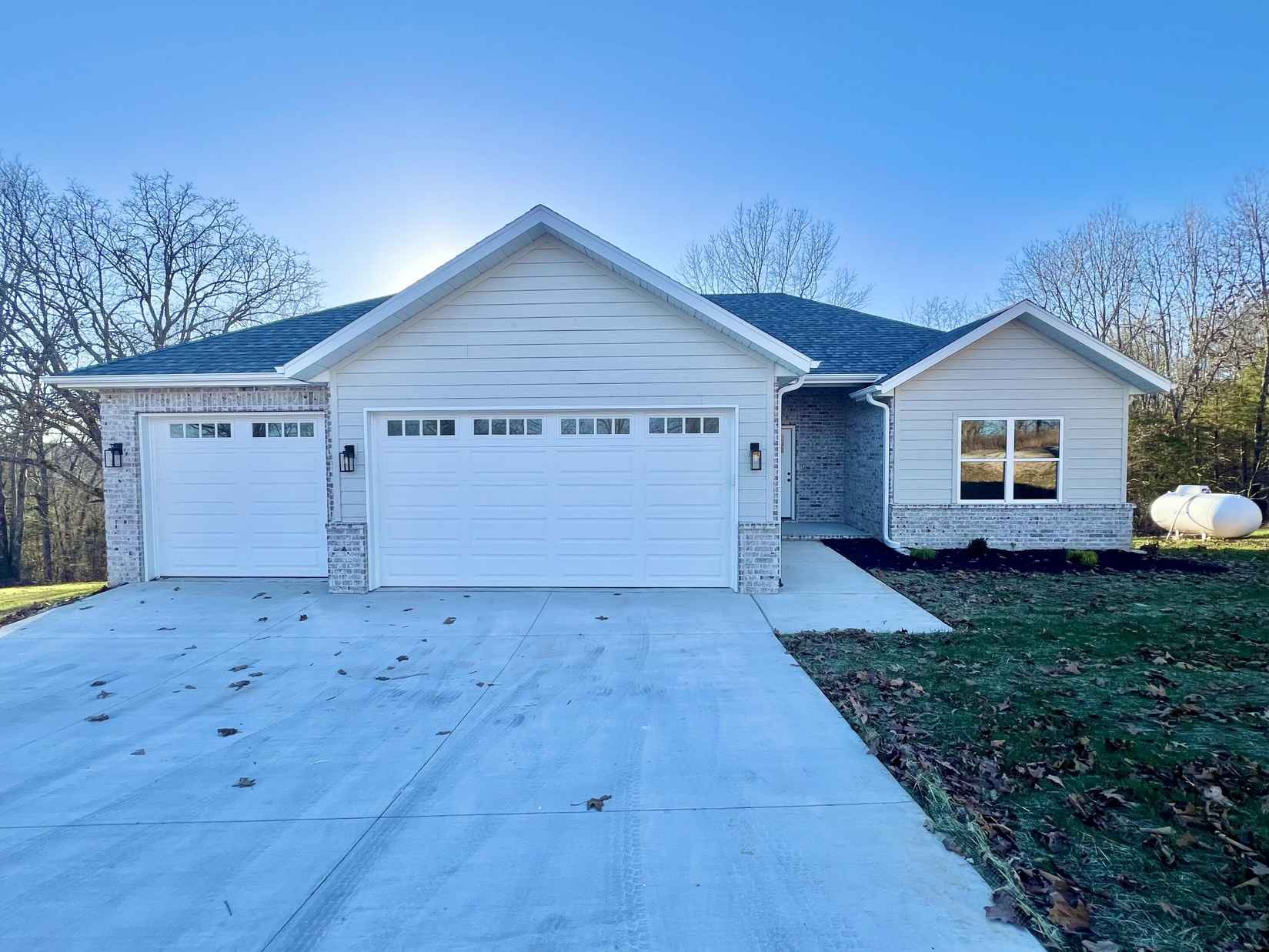 648 Panorama Dr  
