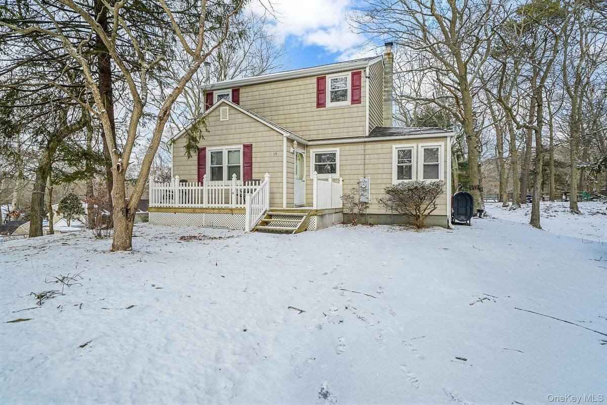 15 Beatrice Dr  