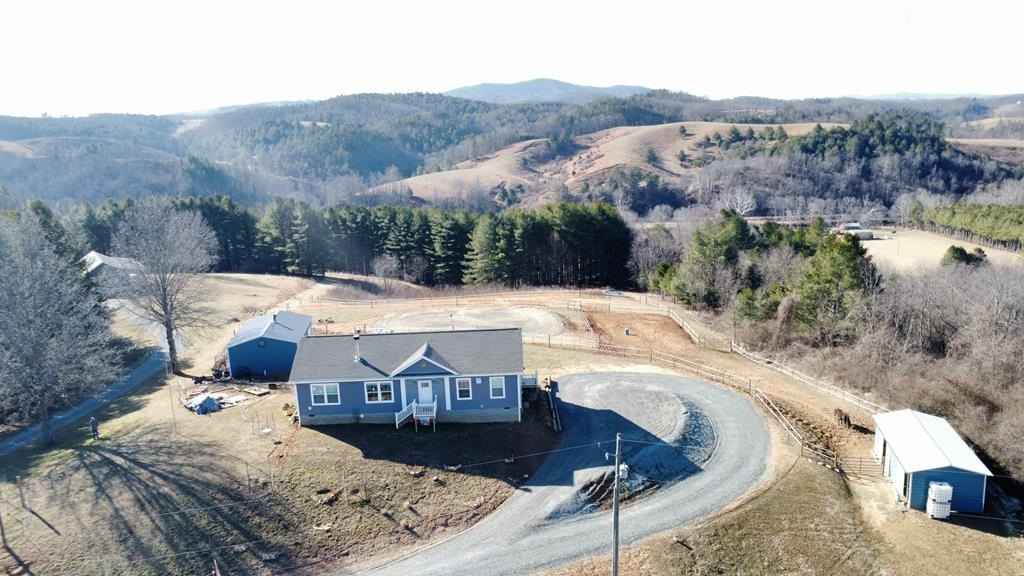 195 Doe Ridge Ln  