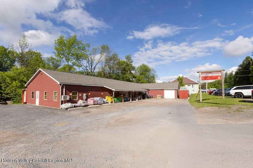 42235 New York 28  