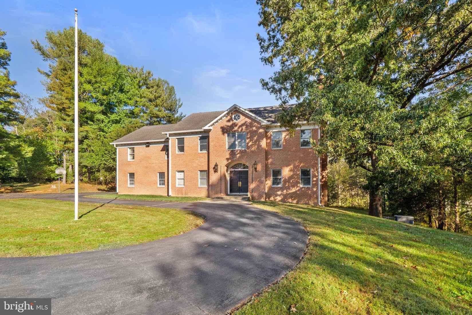 9200 Falls Run Rd  
