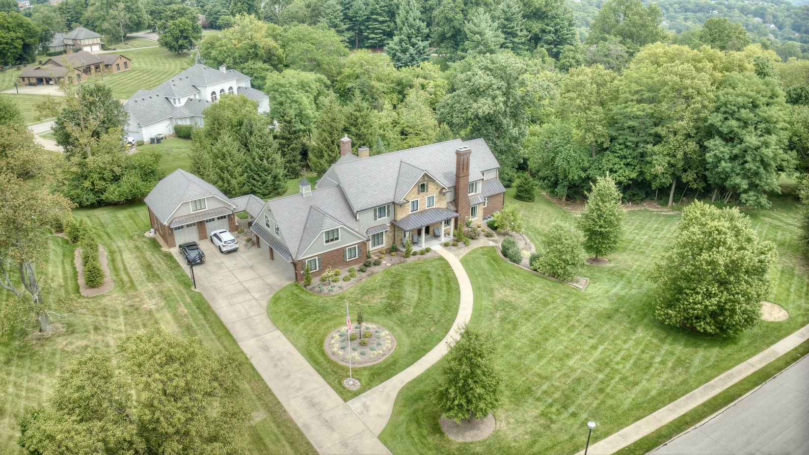 12 Linden Hl Dr  