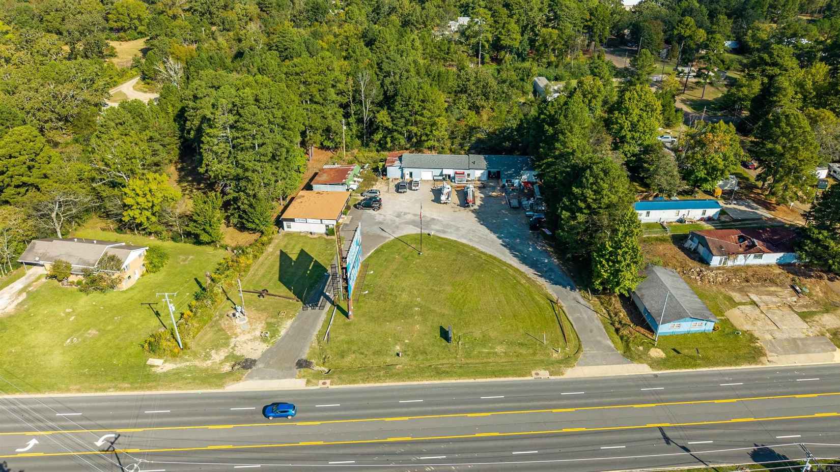 2208 Airport Rd  