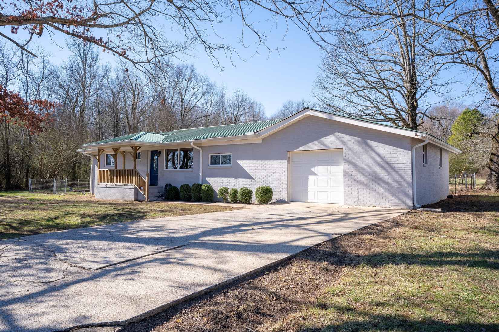 2237 County Rd 685  