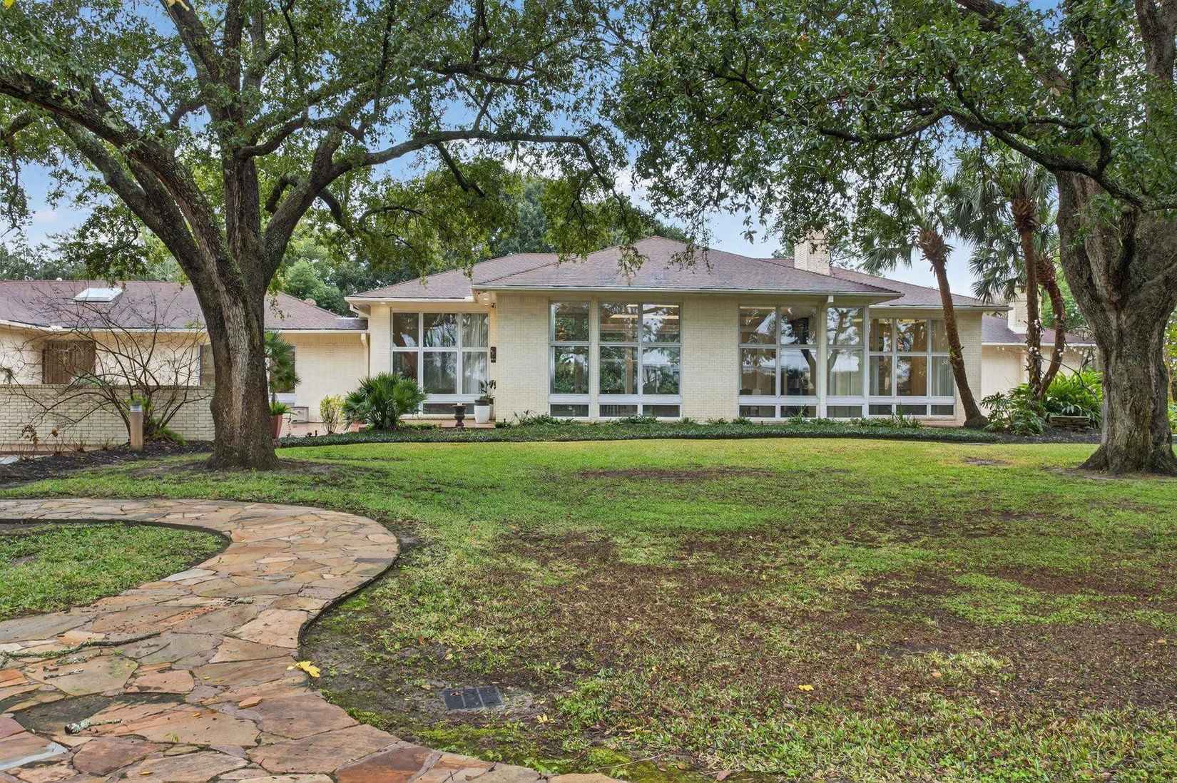 208 Lee Rd 350  