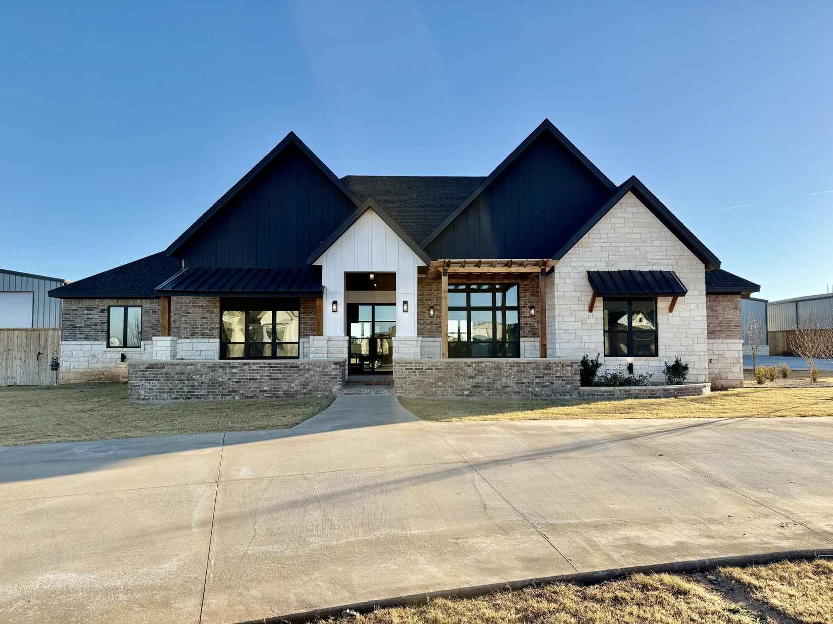 5825 County Rd 7675  