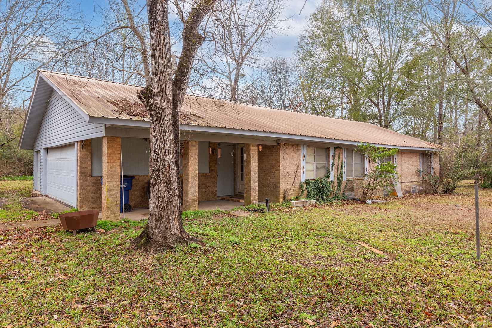800 A S Davis Rd  