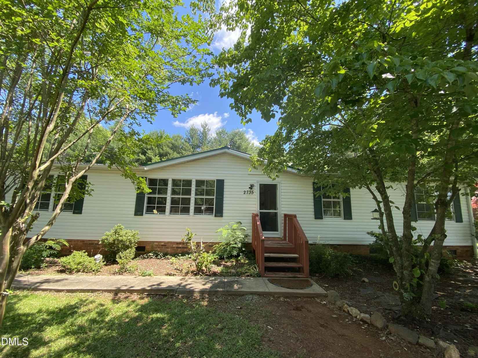 2735 Lucy Garrett Rd  