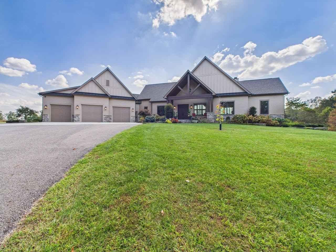 11100 Straker Ln  