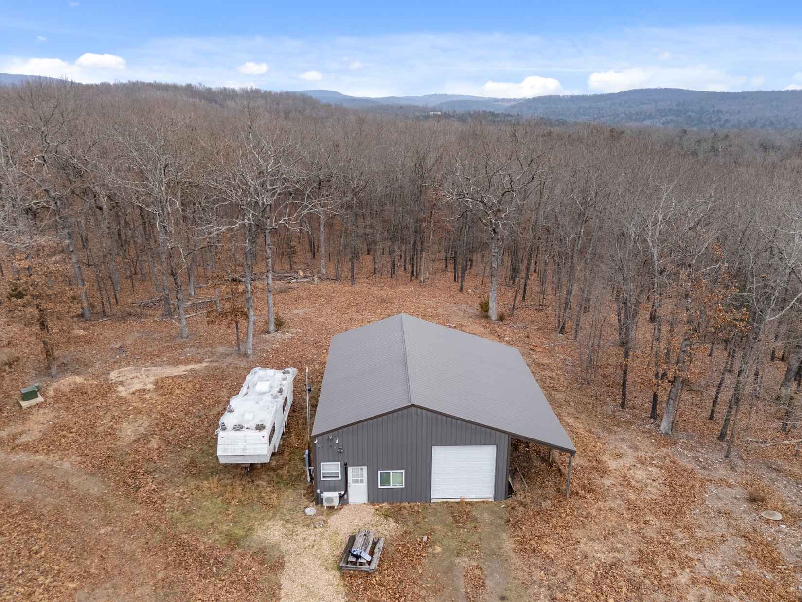 843 Hugh Ln  