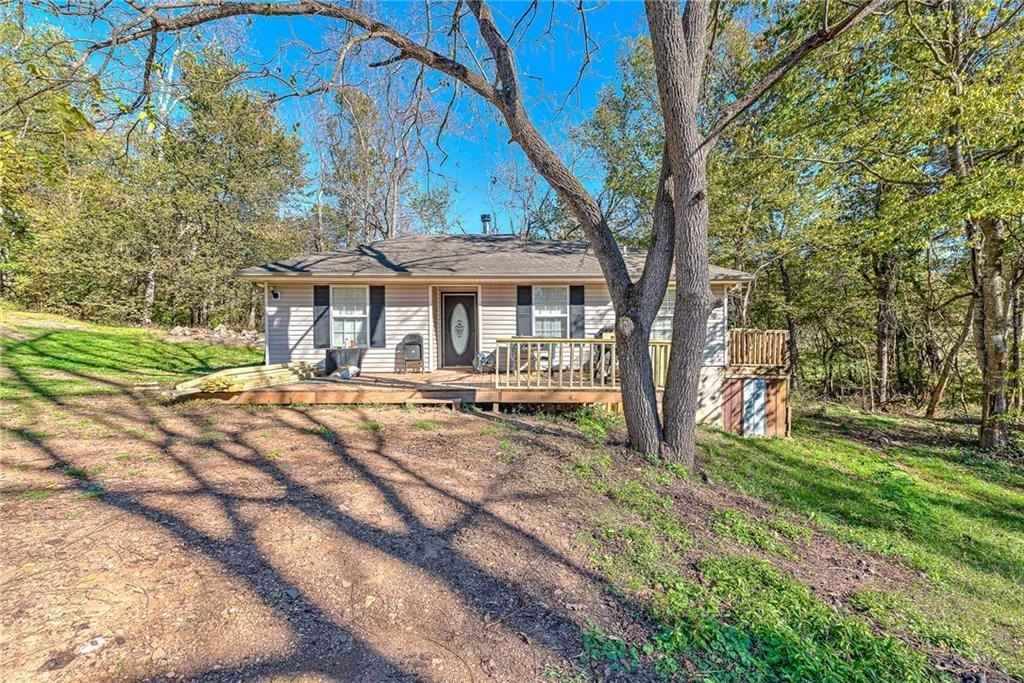 106 Hillside Dr  