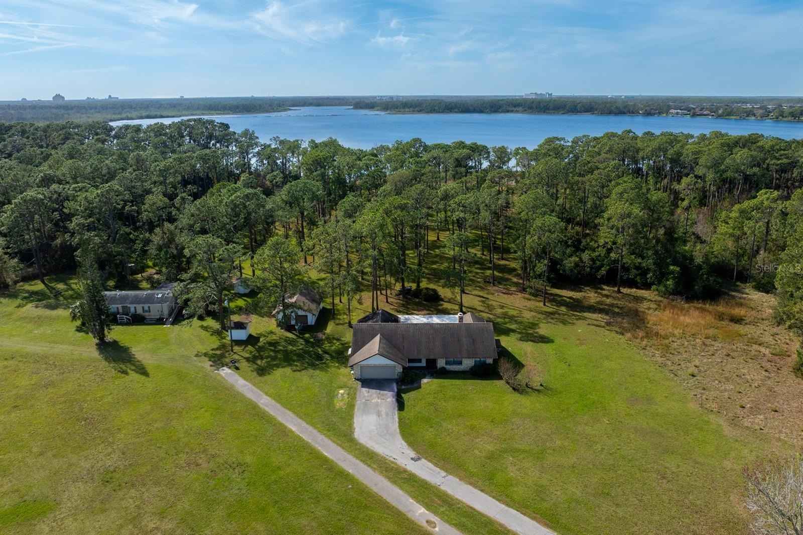 8822 WINTER GARDEN VINELAND Rd  