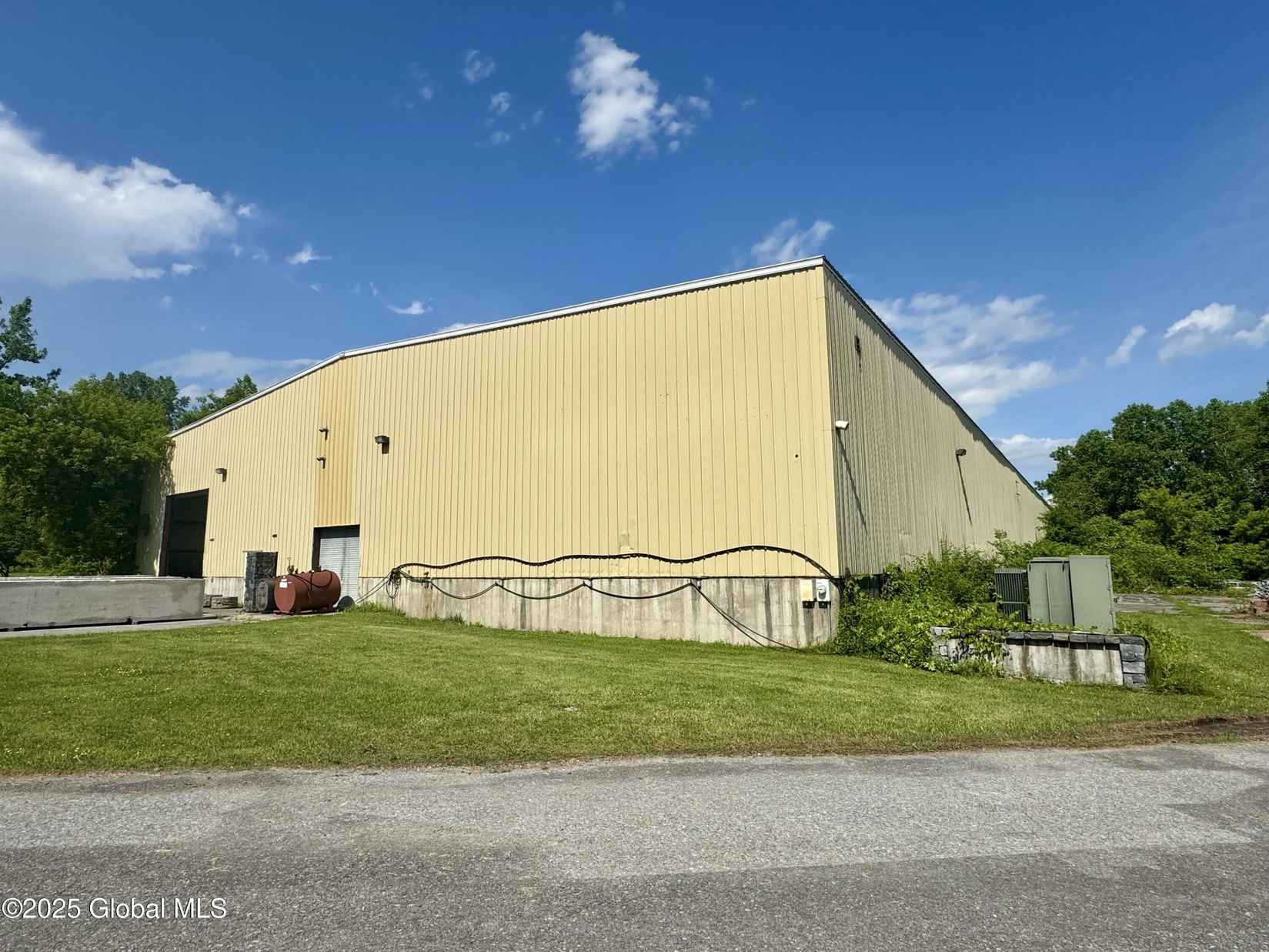 284 Towpath Ln  