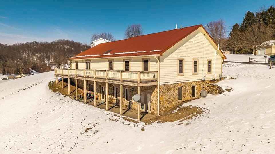 180 Overlook Dr  