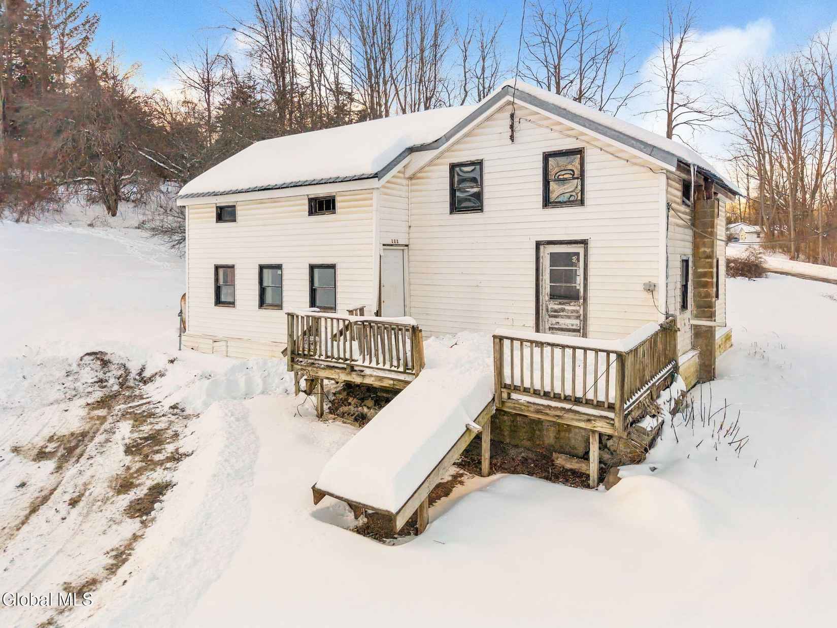 123 Ecker Hollow Rd  