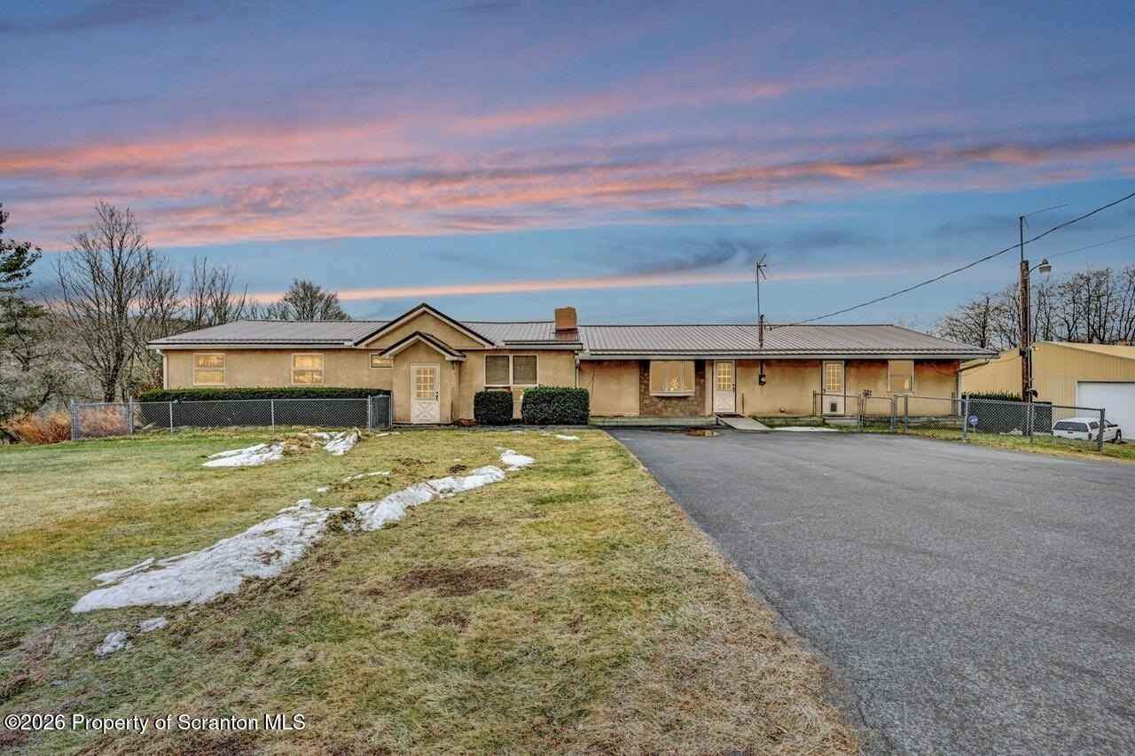 1560 RESERVOIR Rd  
