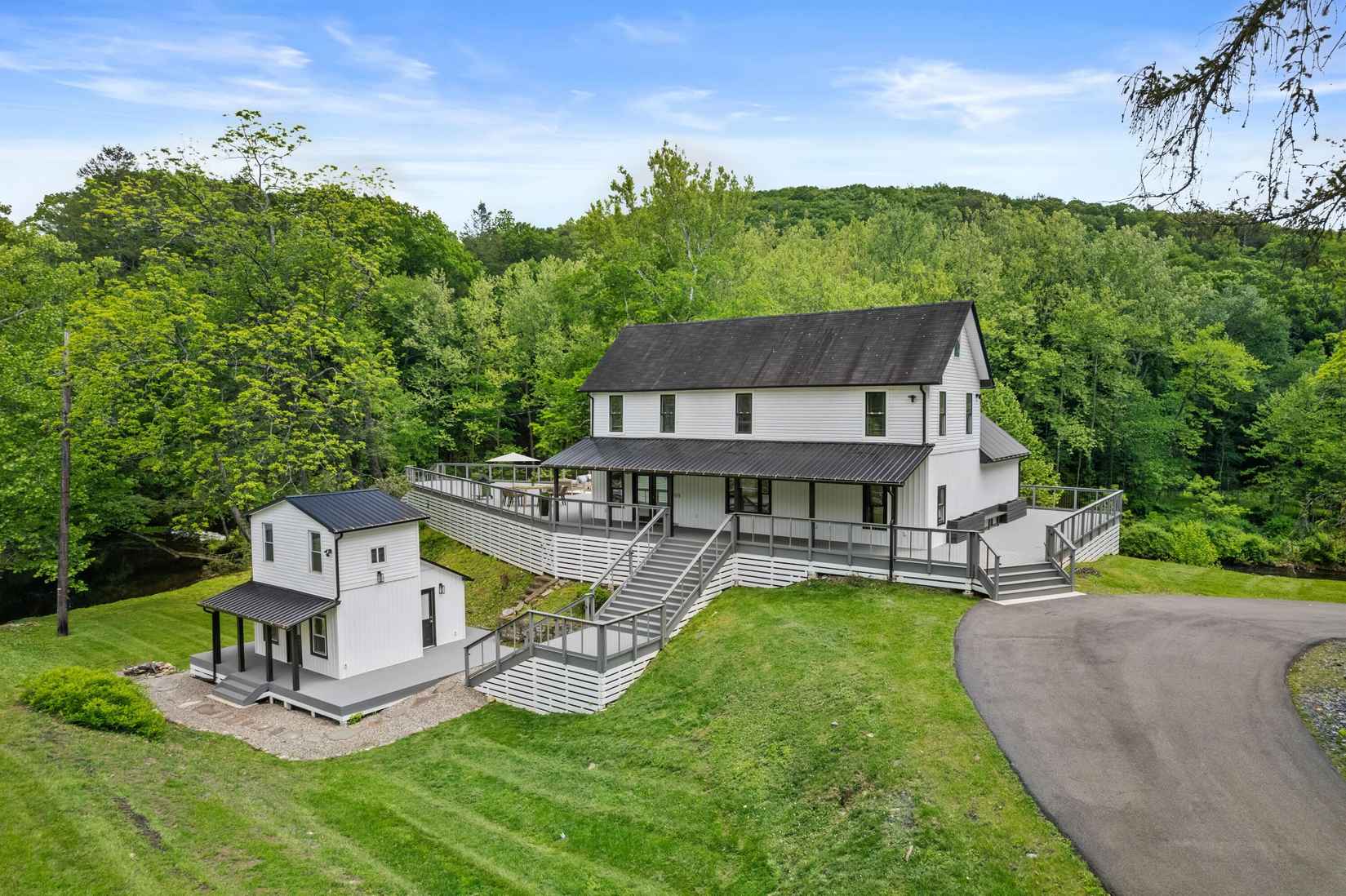 1104 Buttermilk Falls Rd  