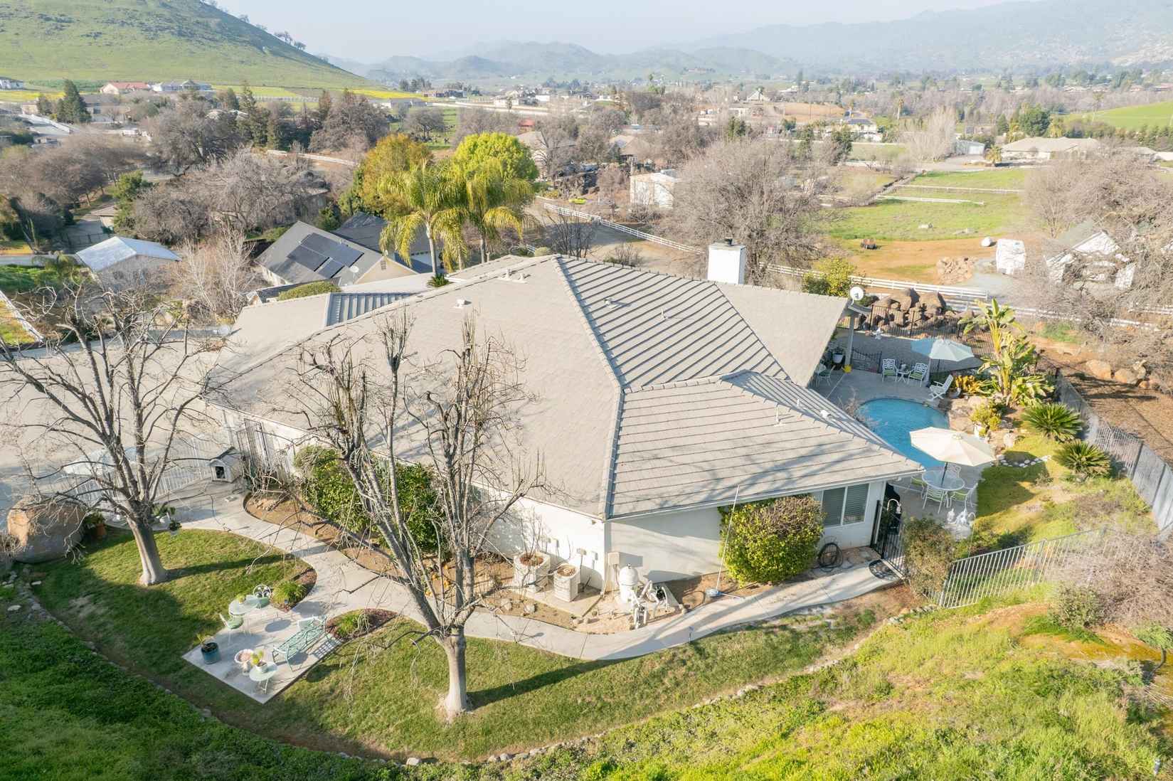16404 Wardlaw  