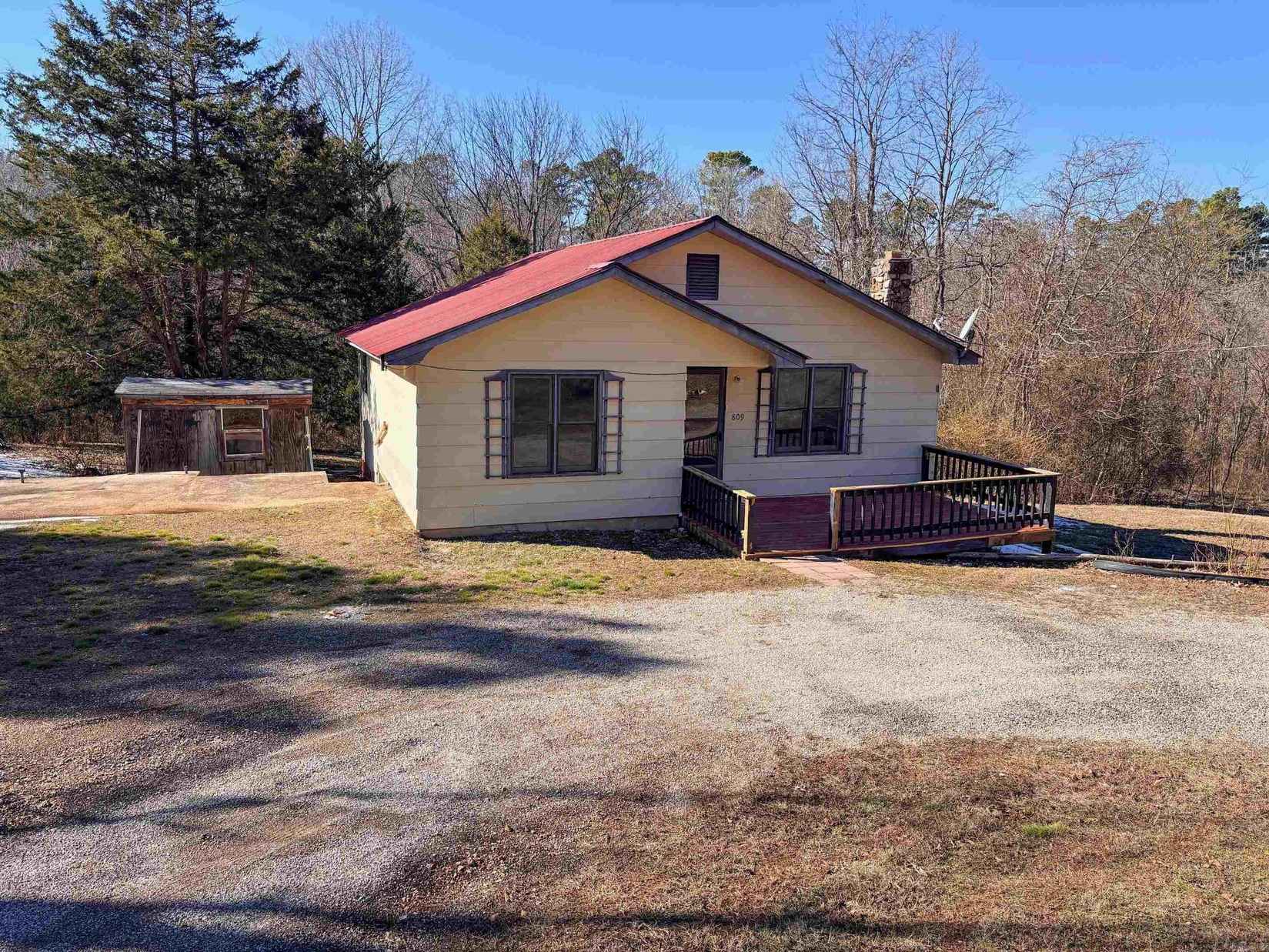 809 N Fairview Rd  