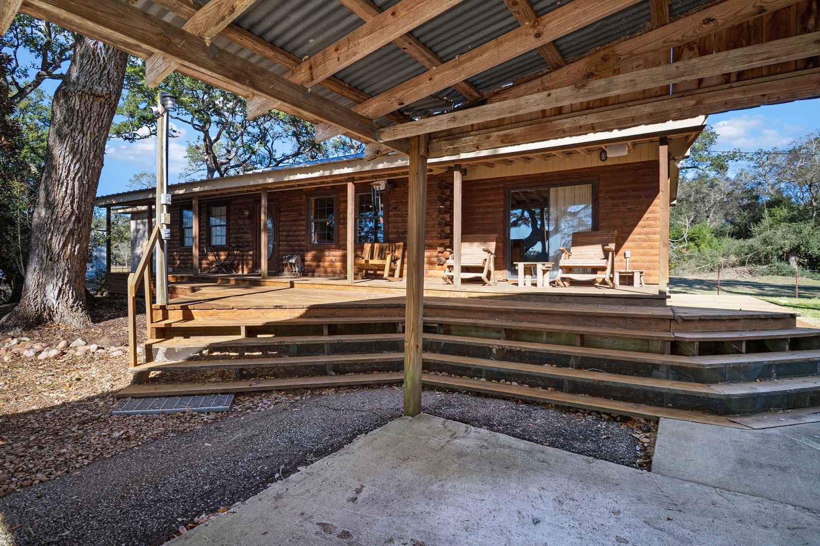 1465 County Rd 401  