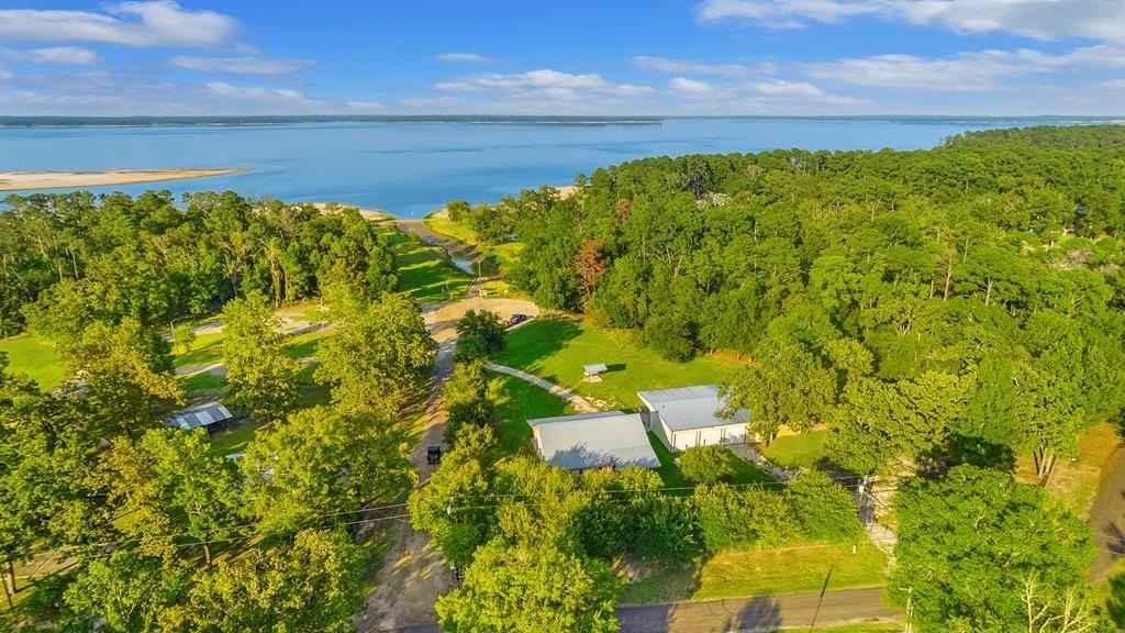 231 Shoreline Dr  