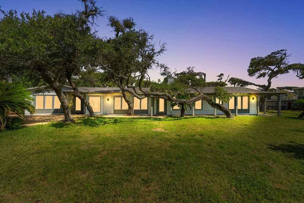 1931 N Fulton Bch Rd  