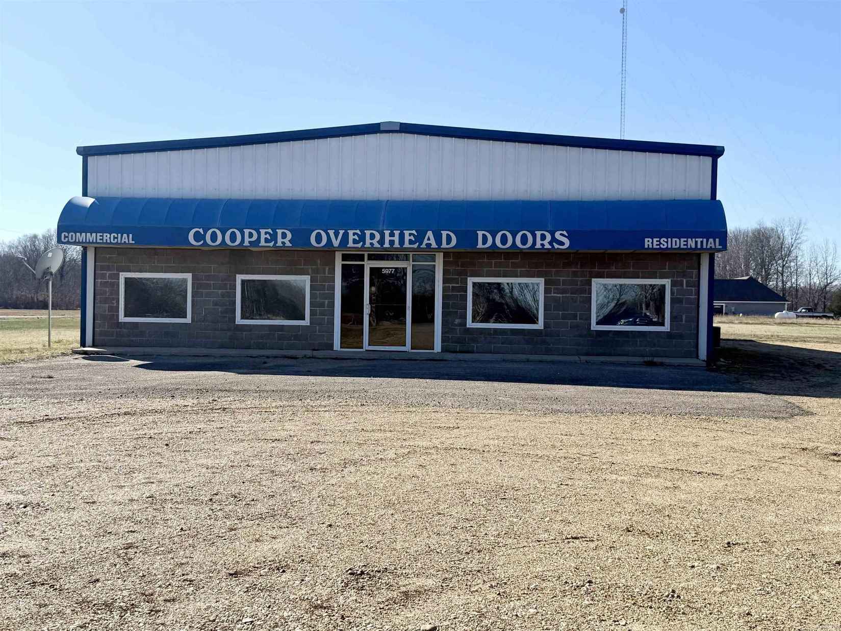 5977 N Hwy 135  