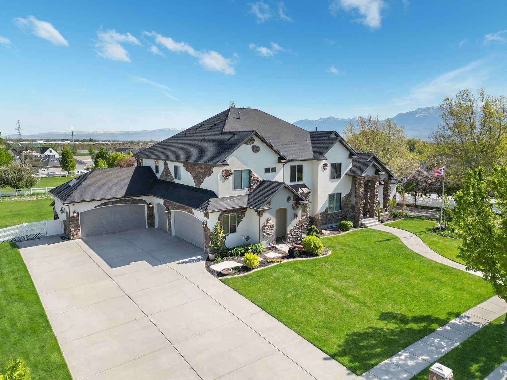 3702 W WASATCH Dr  