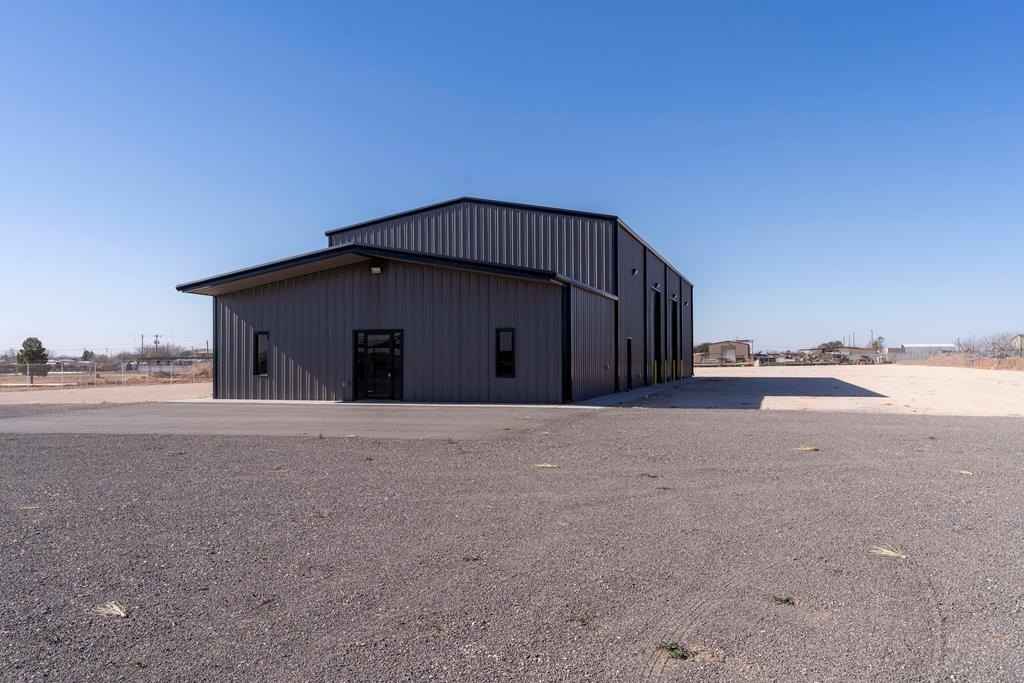 4912 S County Rd 1172  