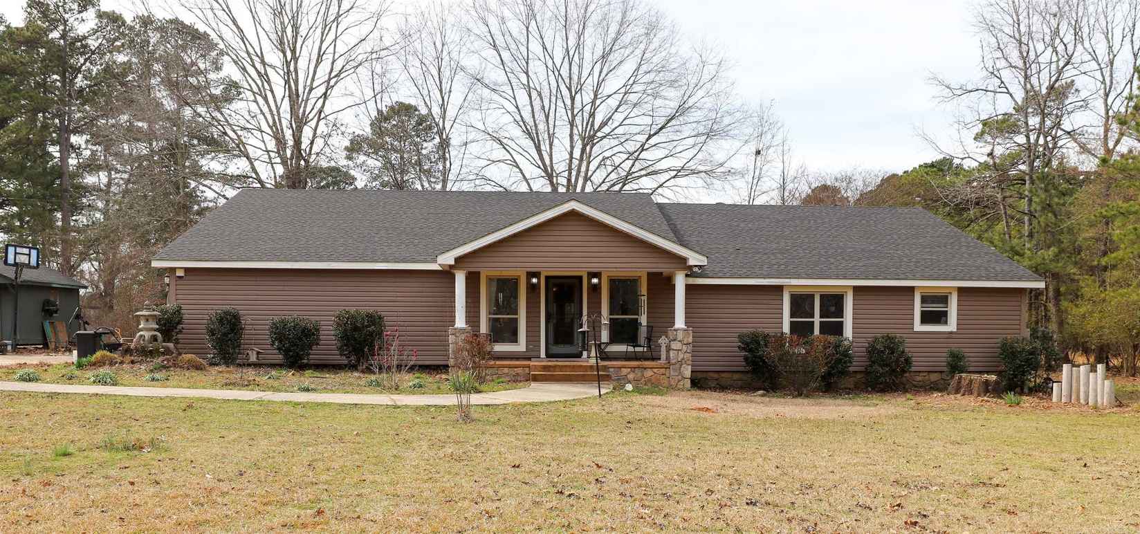 128 MADDEN Ln  