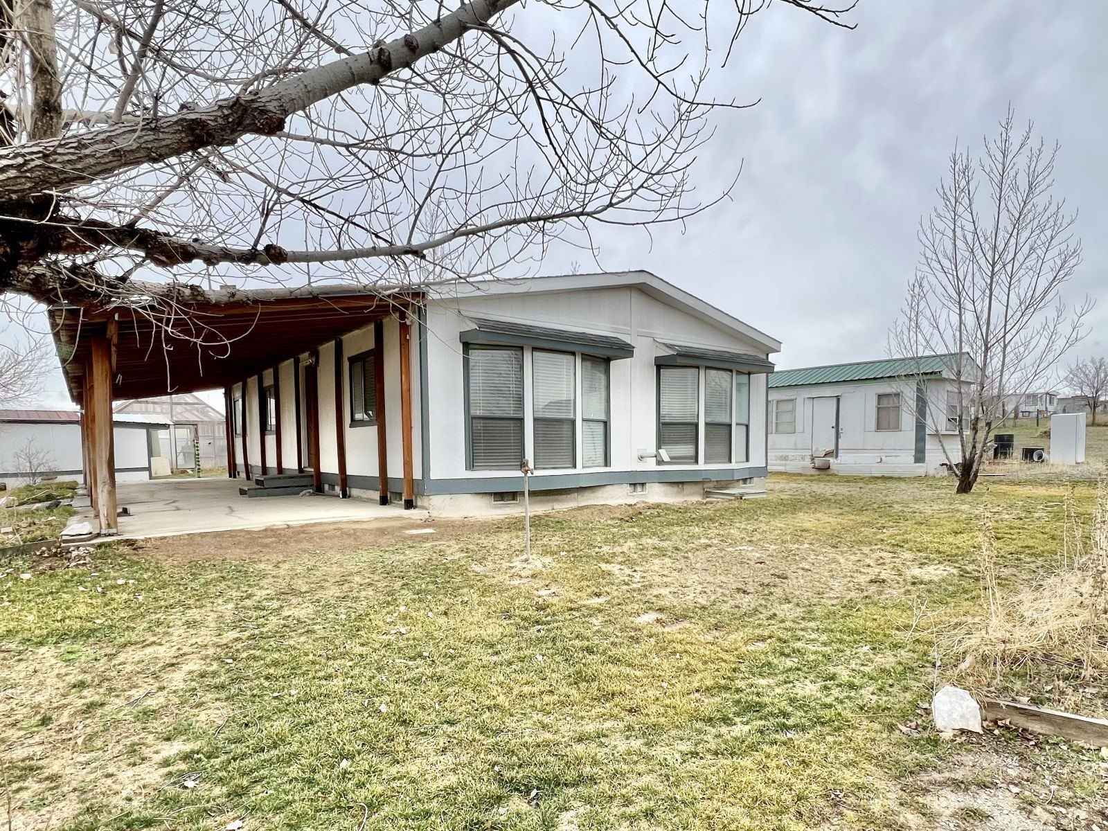 3433 Crow Ave  