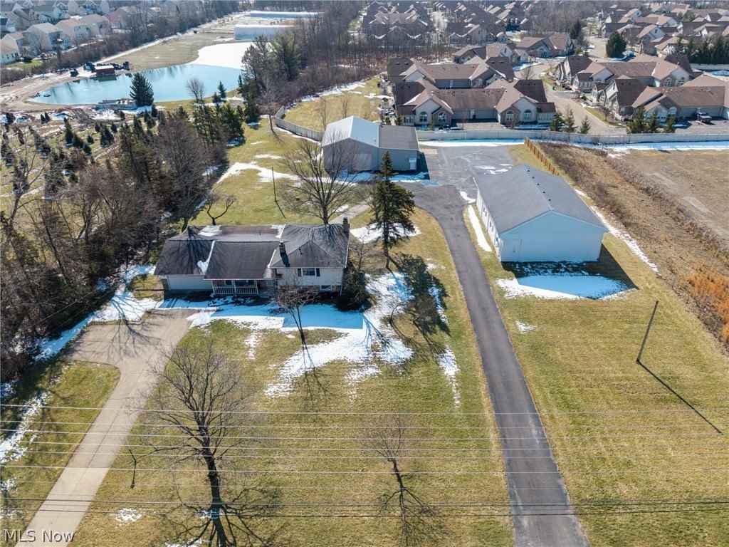 5220 Center Rd  