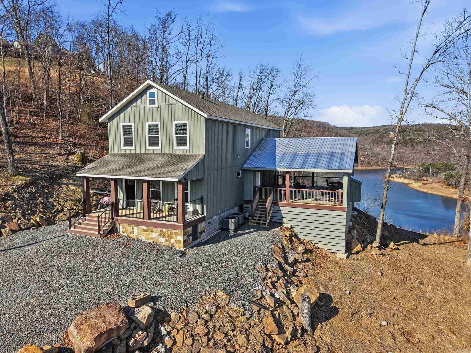 650 Lower Rdg Cir  
