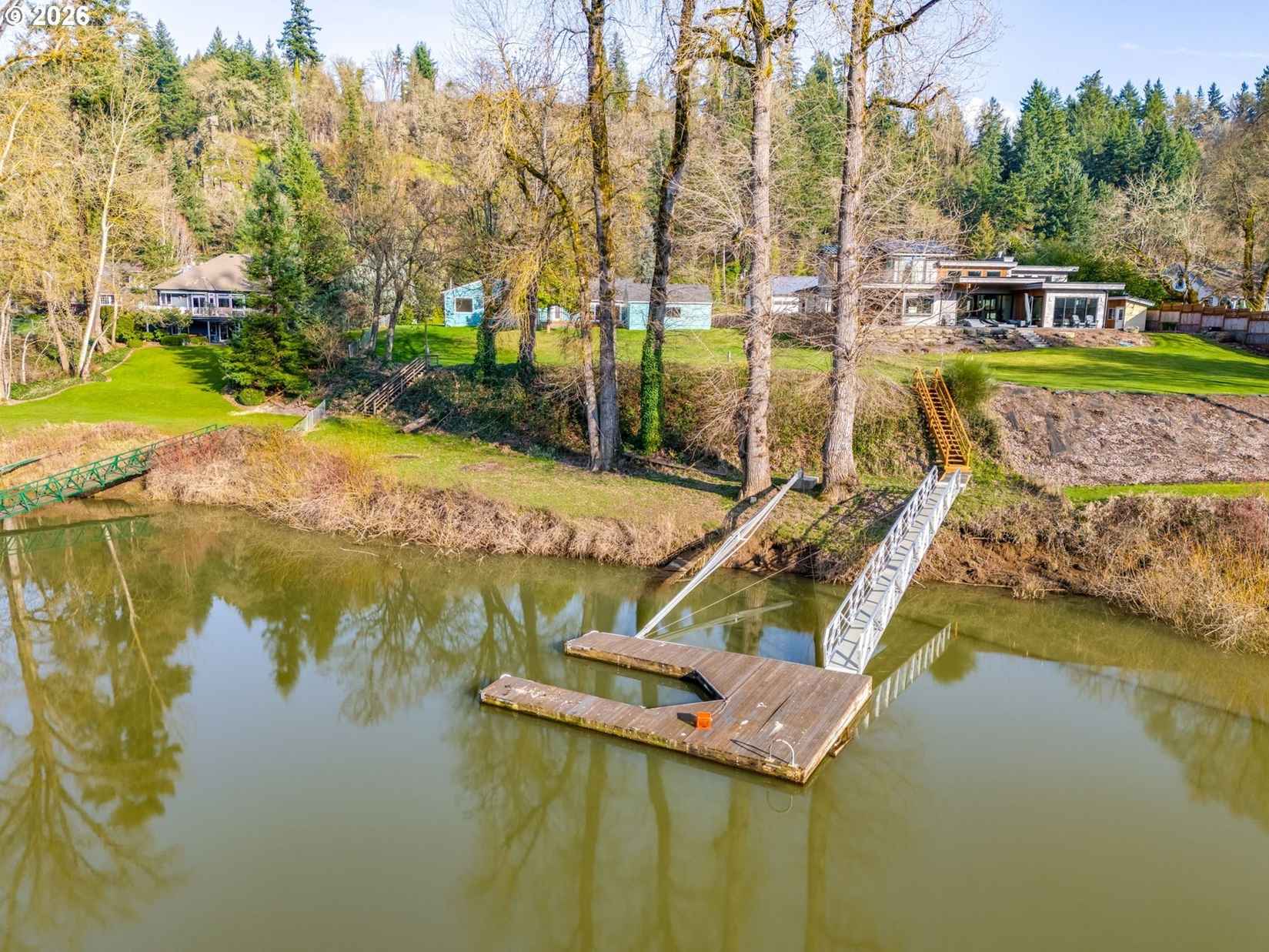 21075 S Hwy 99E  