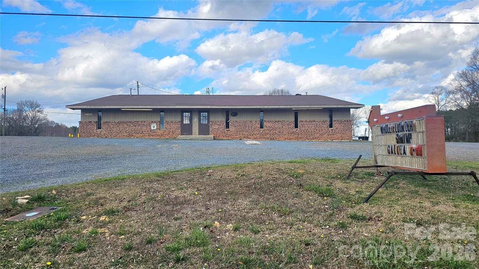 6821 Highway 218 E  