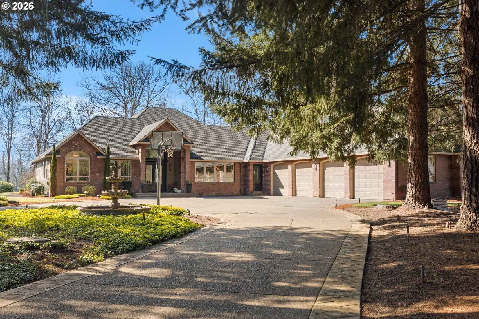862 N CUMMINGS Ln  