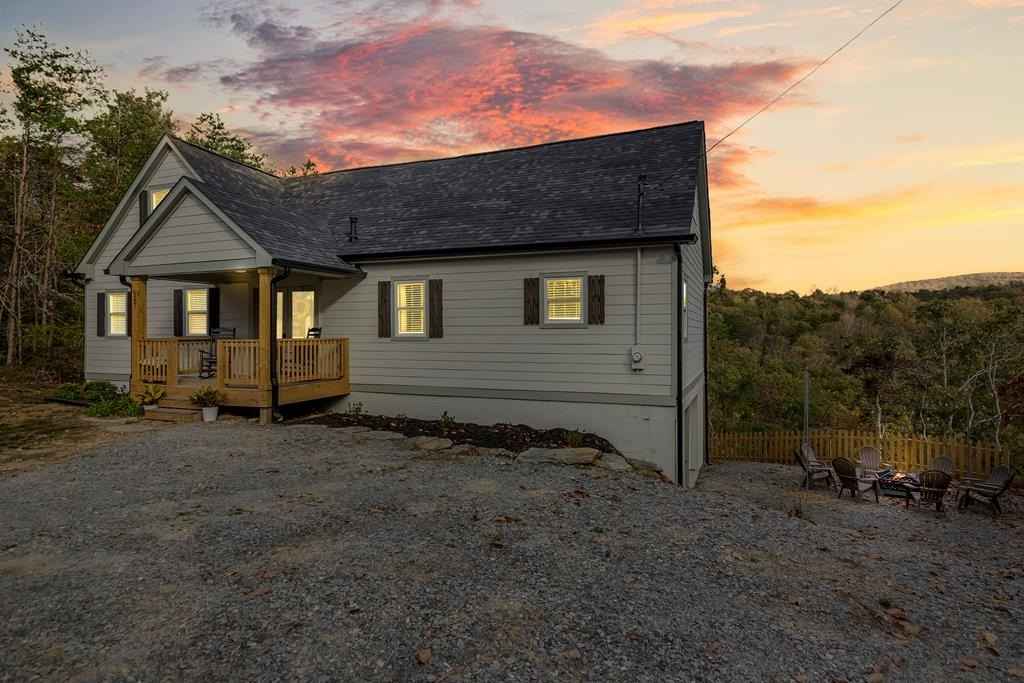 587 Oak Trce  